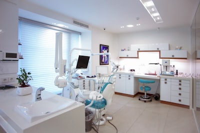 Dental Chairs & Units